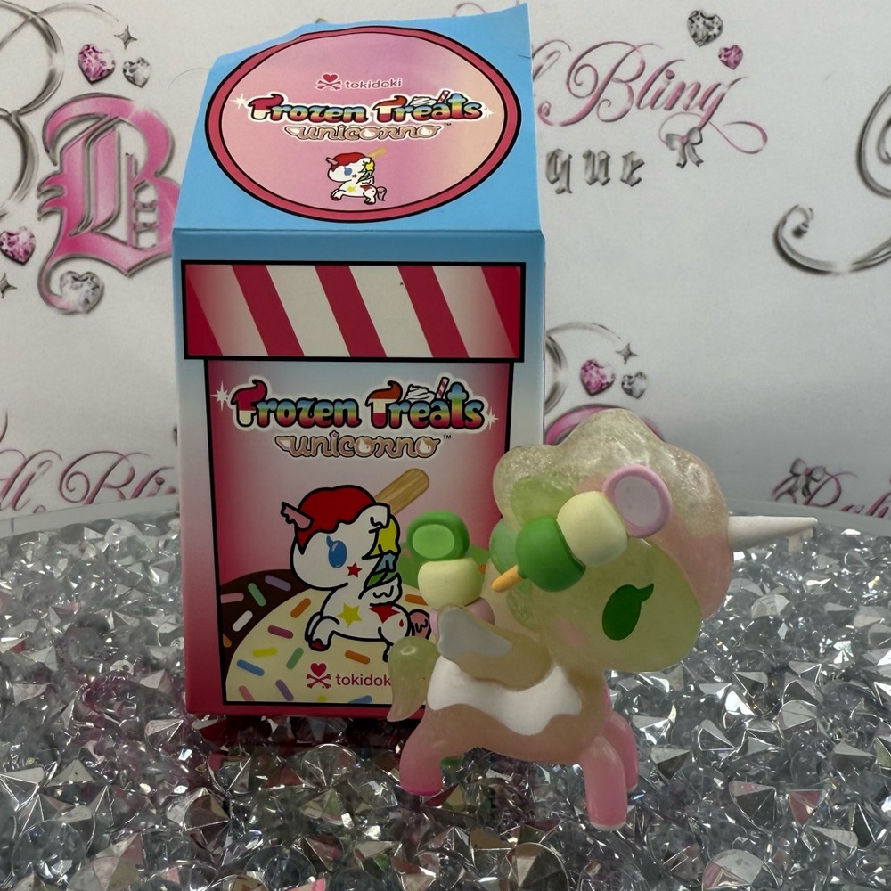tokidoki mochilina Frozen Treats Unicornos Green & Pink Vinyl Figure with Box